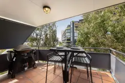 13/4 Cowlishaw Street, Bowen Hills