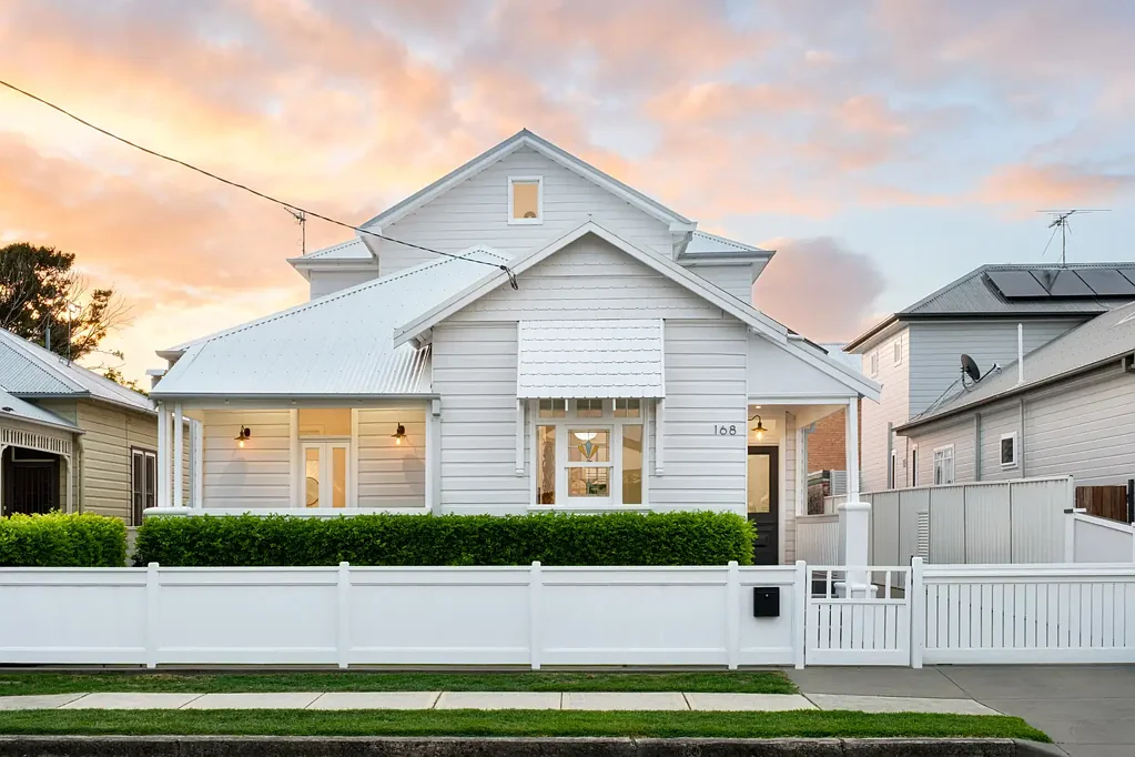 168 Lawson Street, Hamilton South, NSW 2303