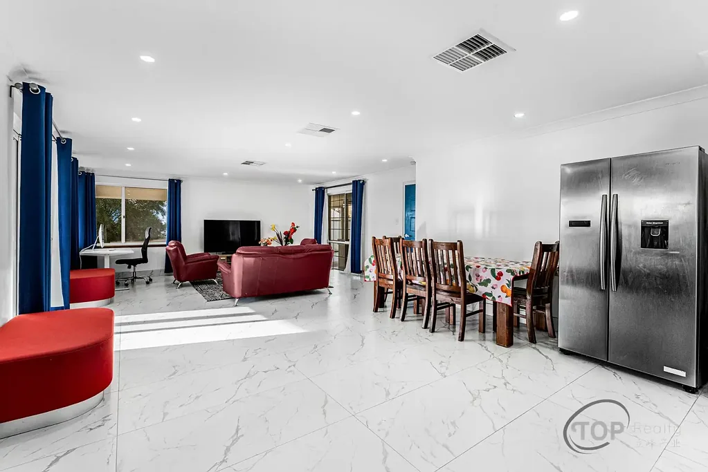 Willetton 3ਬੈੱਡਰੂਮ FABULOUS RENOVATED RHSZ HOME WITH BREATHTAKING VIEWS!