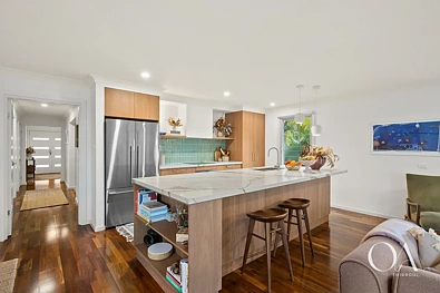 10 Gum Tree Lane, Thirroul, NSW 2515, 3房, 2浴, House