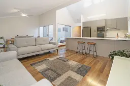 13/26 Vespa Crescent, Surfers Paradise