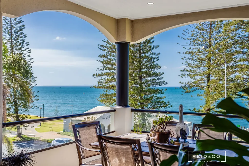 Margate 5 Bedroom Imposing Waterfront Residence