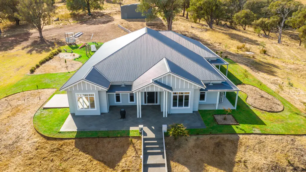 Culcairn MASTER BUILT HOMESTEAD WITH MAGNIFICENT VIEWS