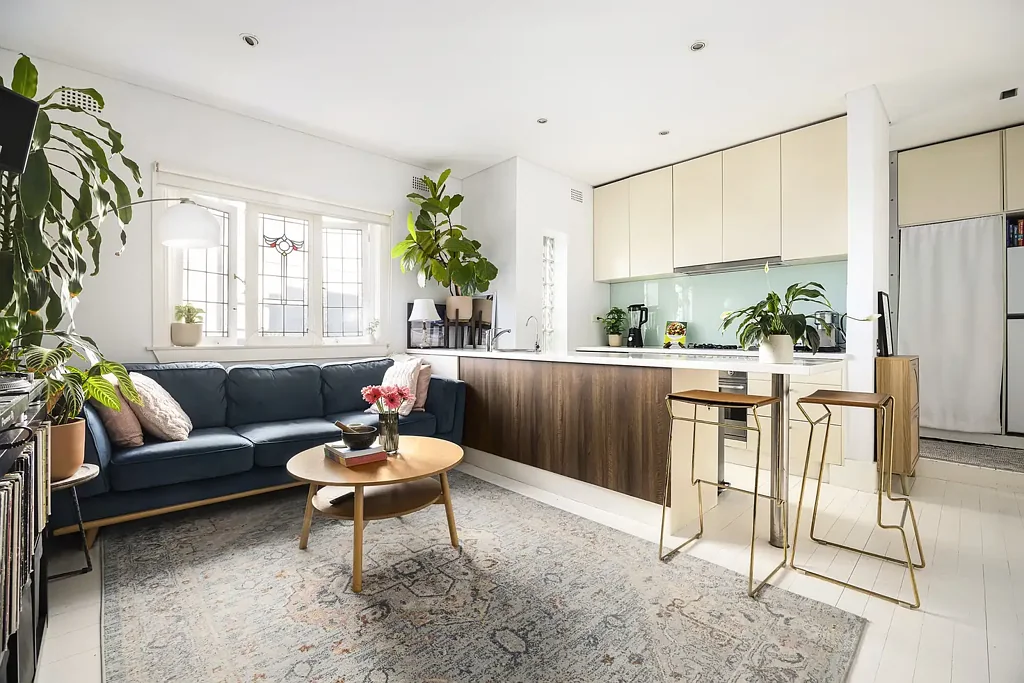 Bondi 1Kwarto A Light-Filled Coastal Sanctuary with Lock-Up Garage