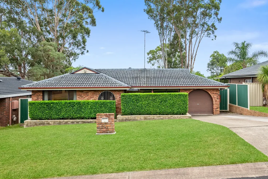 37 Rutherglen Drive, St Andrews, NSW 2566