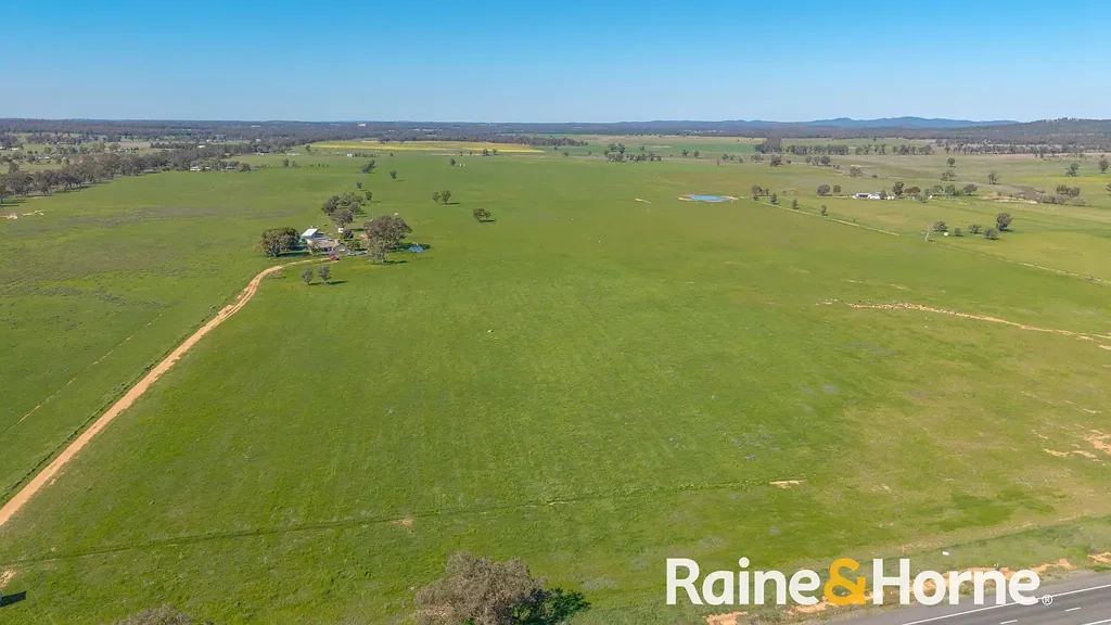 Dubbo  Productive Acreage, Excellent Water and Prime Location