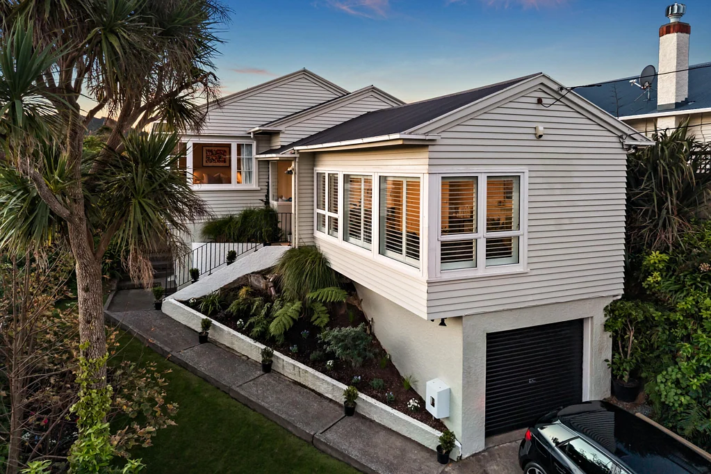 Karori 3 Slaapkamer Style, comfort and convenience