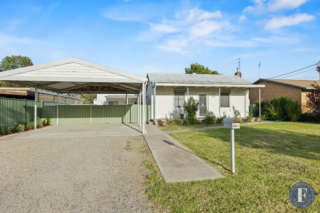 Cootamundra 4房  Charming Cottage Living with Superb Shedding