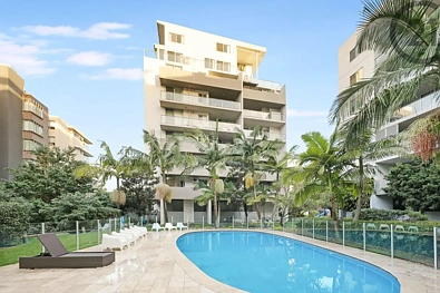 Arncliffe 2房 宽敞两层公寓 2卧2卫 2阳台 安全车位 便利生活 现代设计 Stylish Two-Level Apartment with Spacious Living