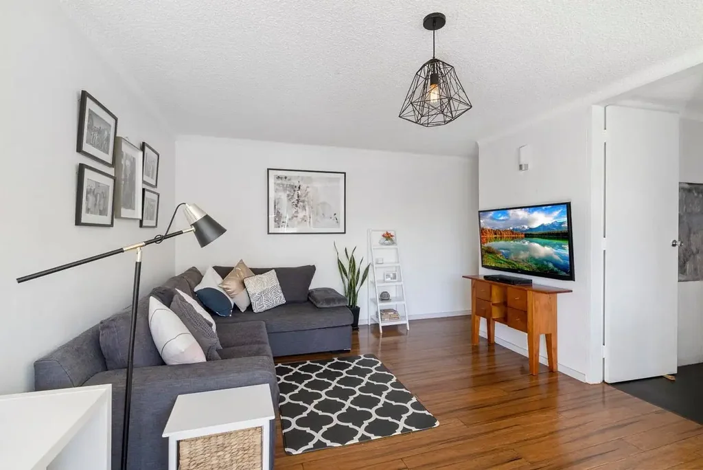 Stylish Apartment in Tranquil Manly Vale
