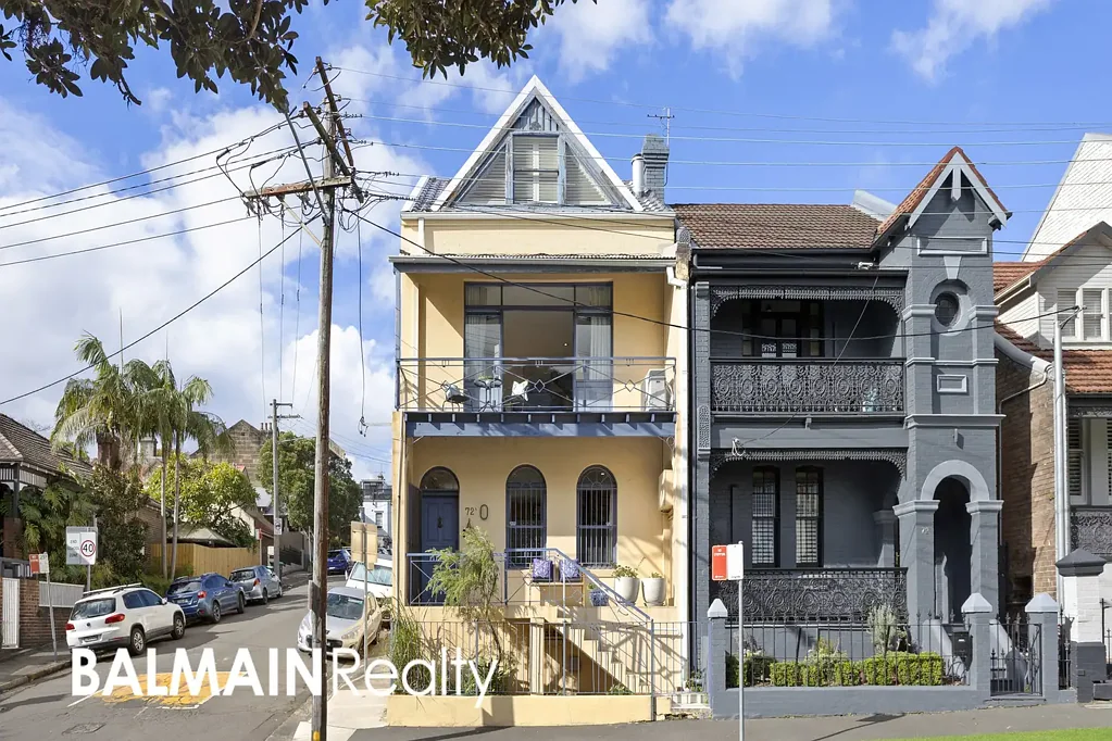 Rozelle 4ห้องนอน Grand-Scale Living Across Three Levels on a Coveted Corner Block Position with Off-Street Parking