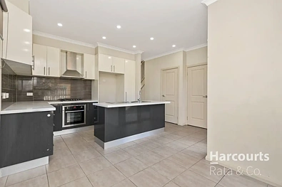 Iba Pa - 1/4 Rosamond Way, Epping, VIC 3076