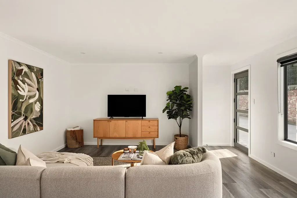Youngtown 2房  Single level residence, private courtyard, Franklin House outlook and low maintenance design