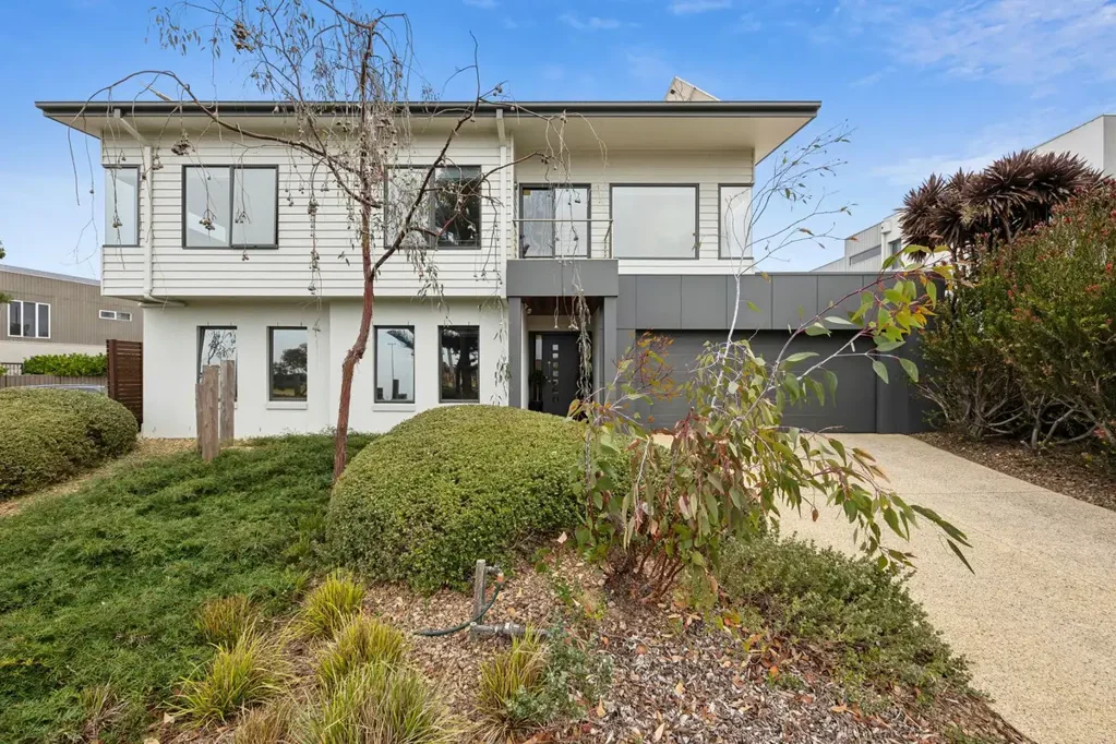 11 Quay Boulevard, Torquay, VIC 3228