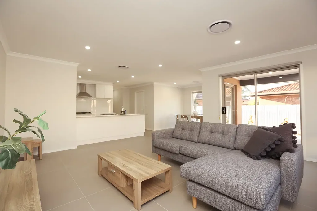 Completely furnished & Ready to move in!