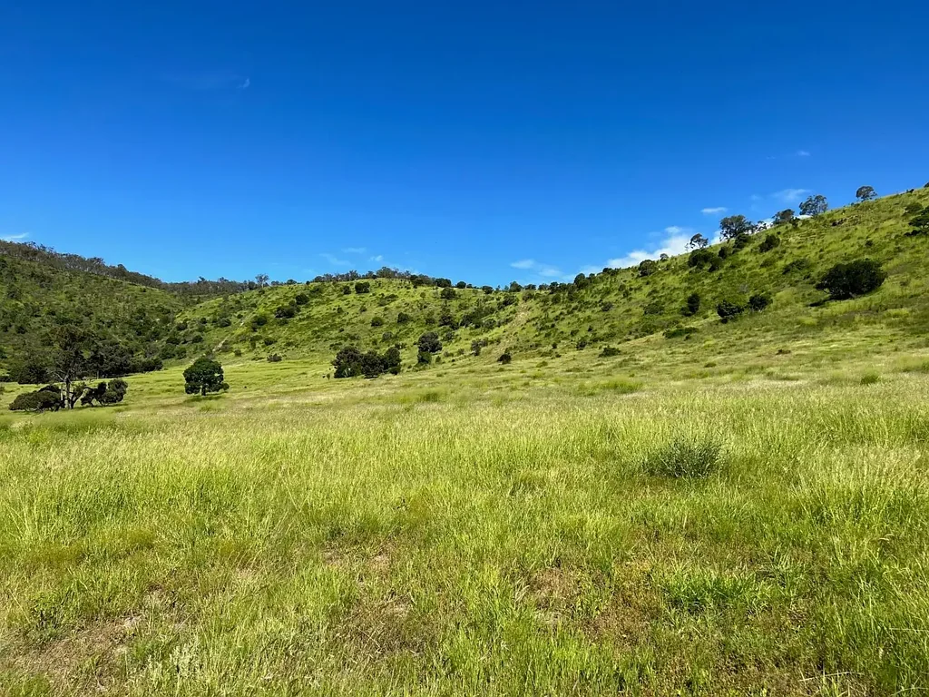Coalstoun Lakes LARGE SHED ON ACREAGE