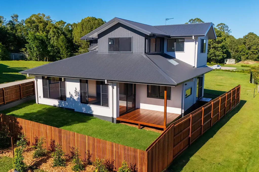 Bangalow 3Moenga Brand New Contemporary Home in Boutique Village Edge Estate
