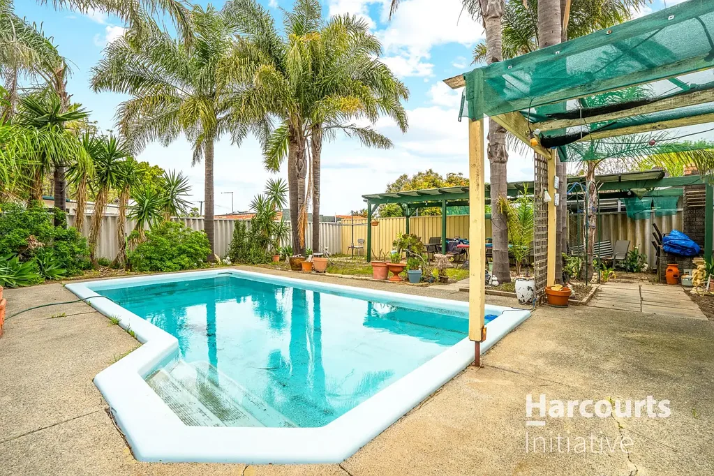 12 Amberton Avenue, Girrawheen, WA 6064