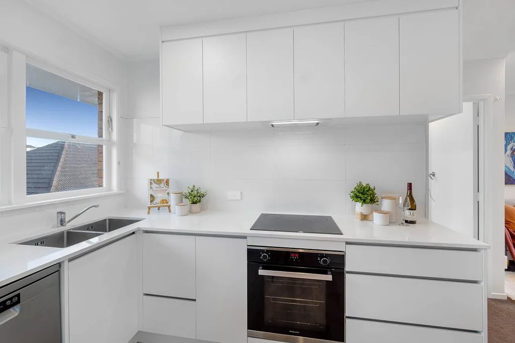 Ellerslie 2 Bedroom Price Reduced - Brick Beauty!!