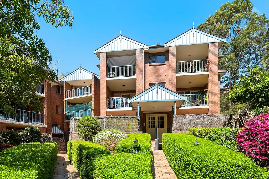 25/8-12 Water Street, Hornsby, NSW 2077