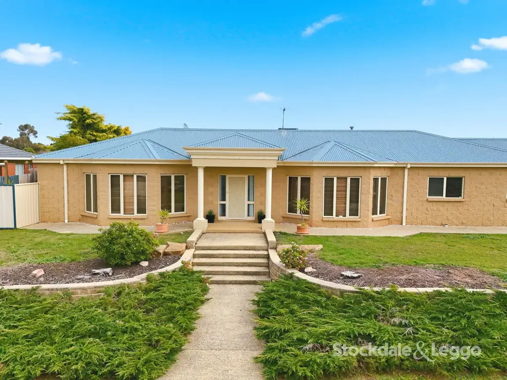 Bacchus Marsh 4Habitaciones Sandstone Family Living on a Generous Corner Allotment