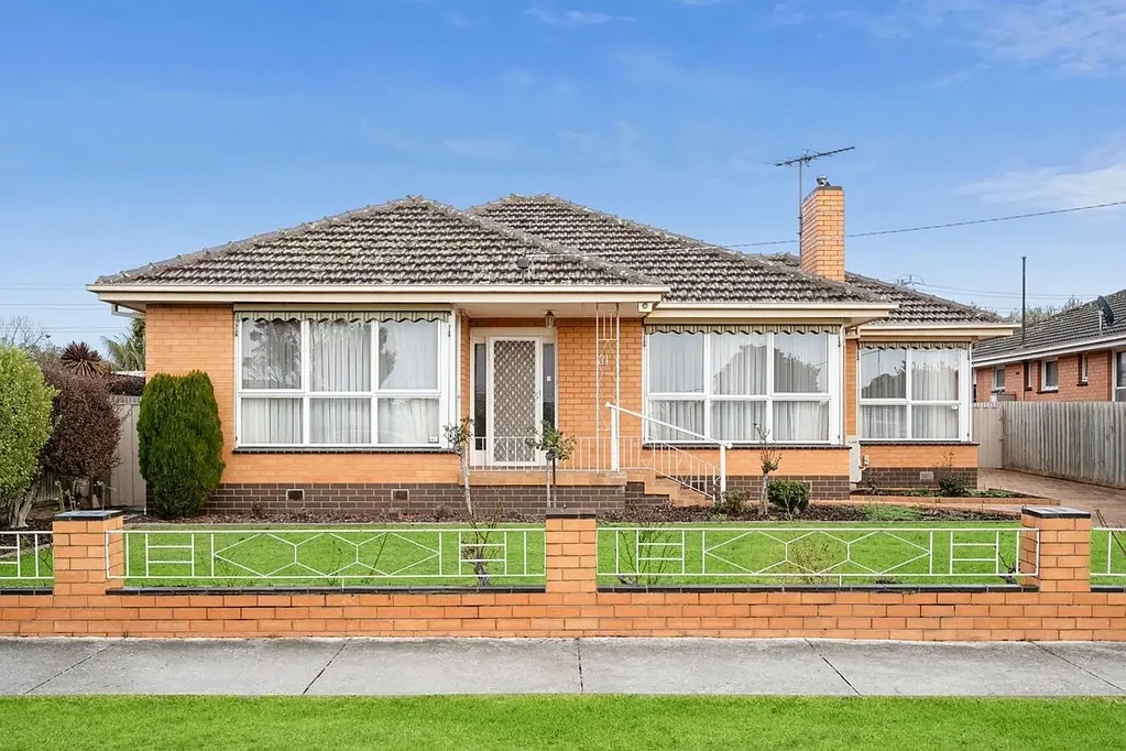 Hamlyn Heights 3房  Solid Family Home