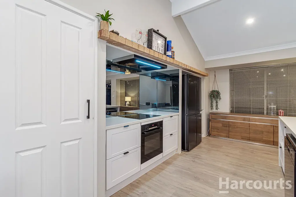 Currambine 4房  An Exceptional Family Home
