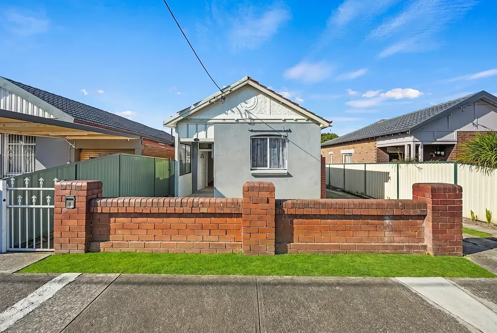 Recently Refurbished Three Bedroom House for Rent at Lakemba