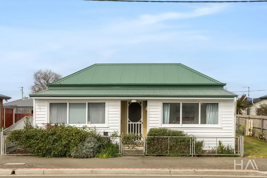 Westbury 3Zimmer Cute As A Button With Plenty Of Character