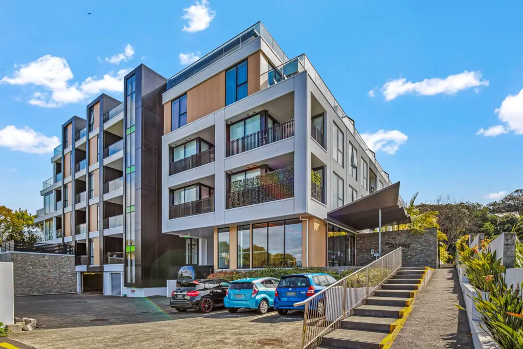 Epsom 2침실 Double Grammar Modern 2 Bedroom, 2 Bathroom.