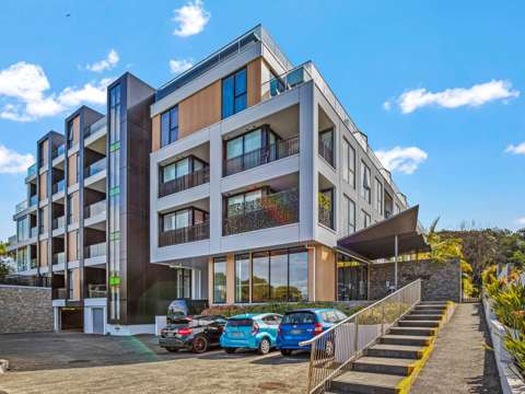 Epsom 2部屋 Double Grammar Modern 2 Bedroom, 2 Bathroom.
