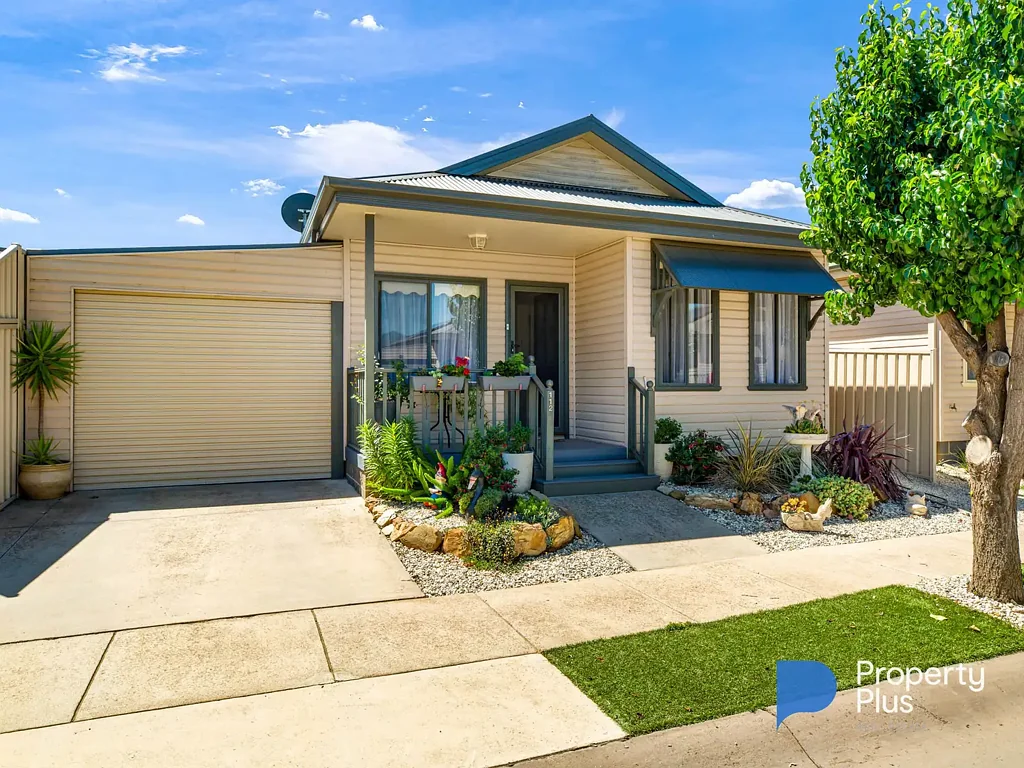Kangaroo Flat 3房  Spacious 3-Bedroom Opportunity in a Premium Village Setting