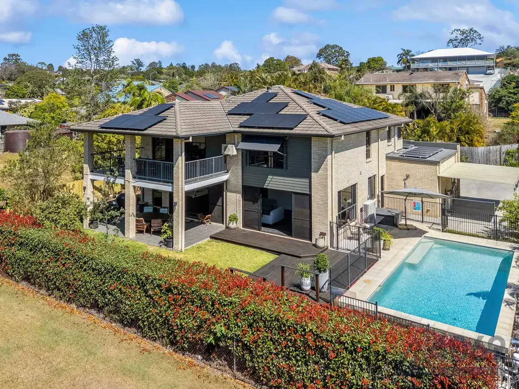 Bellbowrie 4 Slaapkamer Stunning Clarendon Home with Pool & Parkland Views