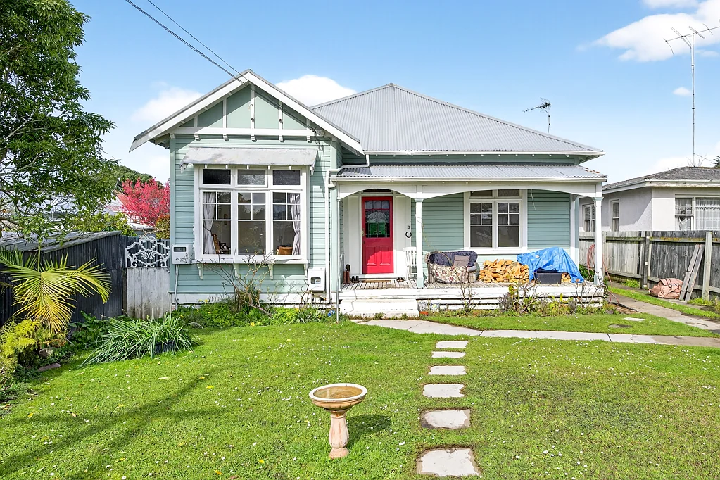 18 Cobden Street, Gisborne