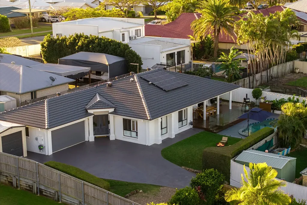 Wellington Point 4房 拥有田园风光景致的私密家庭港湾 A Private Family Haven with Picturesque Farm Views