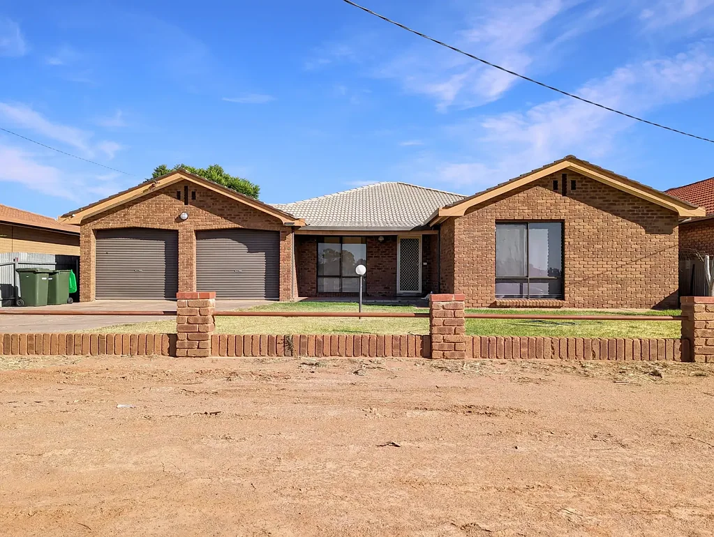 Broken Hill 5कमरा SPACIOUS FAMILY HOME