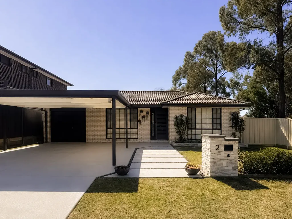 Plumpton 6ਬੈੱਡਰੂਮ Refreshed Four-Bedroom House with Additional Two Bedroom Granny Flat