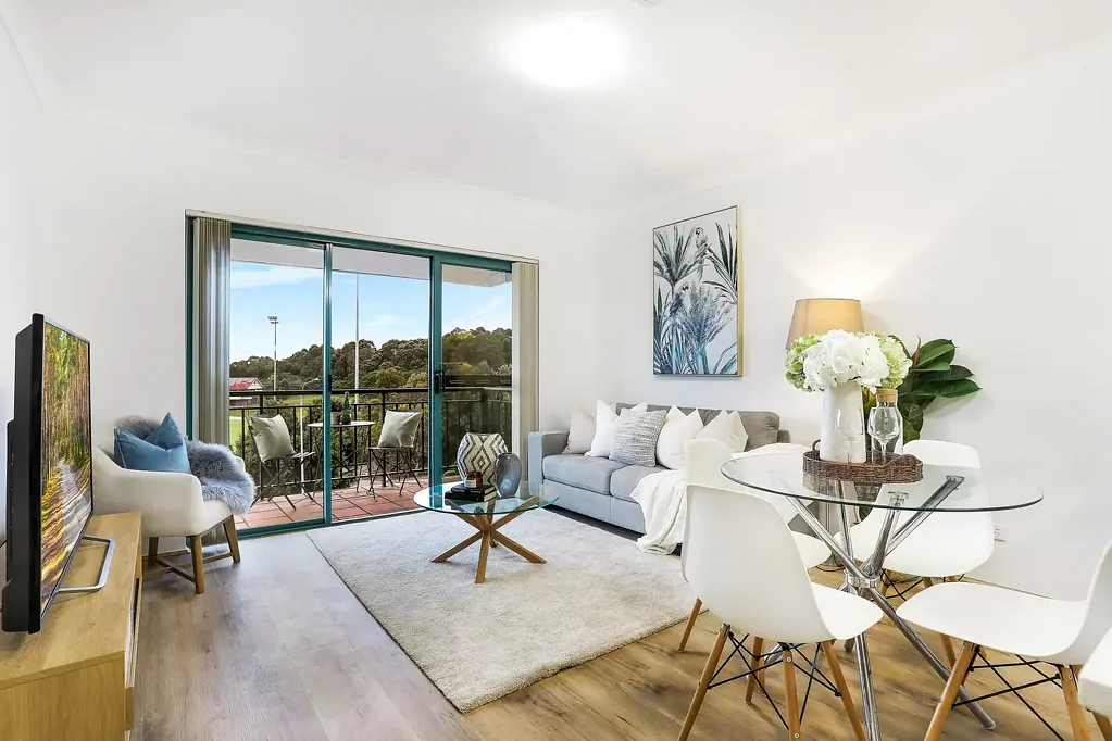 Fully furnished Oversized 1 bedroom apartment