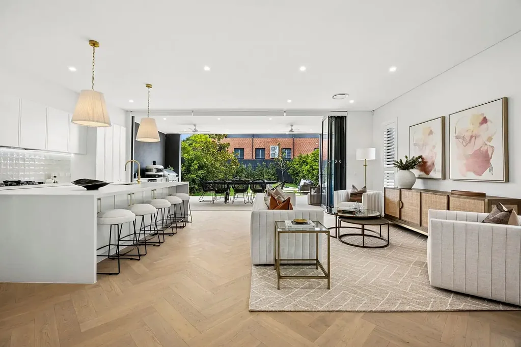 Ryde 5Zimmer A Rare Offering of Luxury, Light & Location –Tandem Lock-Up Garage & Set on Approx. 480sqm