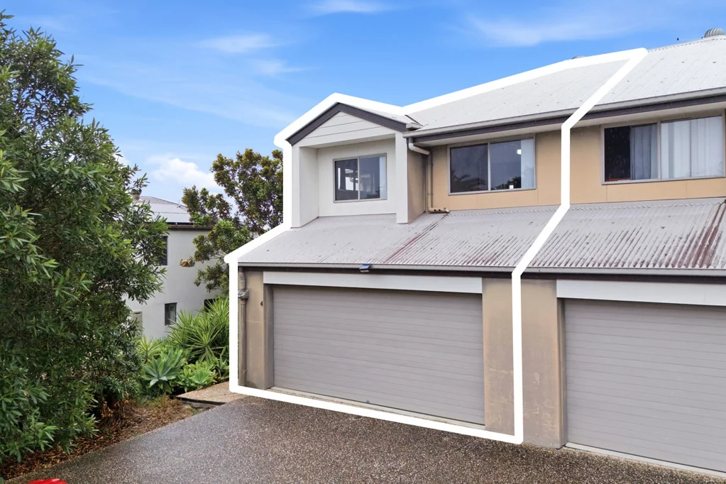 Calamvale 3Kwarto Modern Townhouse - Expansive Deck with Mountain Views