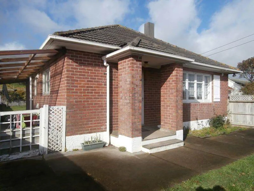Great Location In Mt Roskill