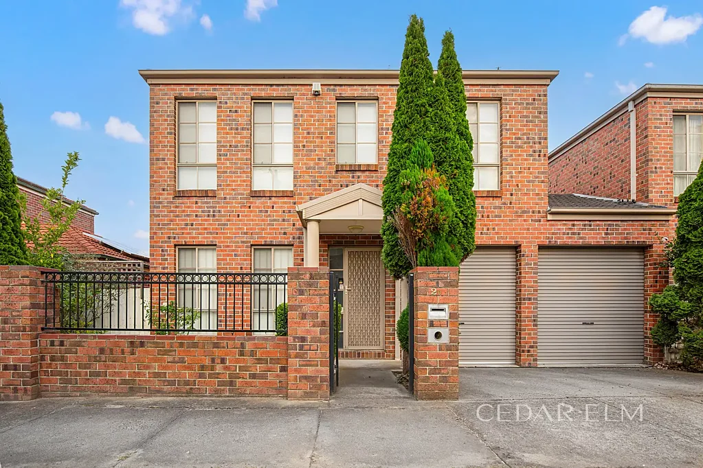 2 WEEKS RENT FREE - LOVELY FOUR BEDROOM FAMILY HOME AT PRINE LOCATION