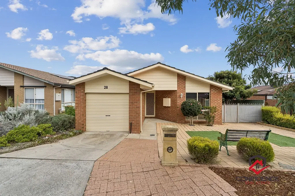 Monash 3房  Charming Refreshed Family Home in a Peaceful Location