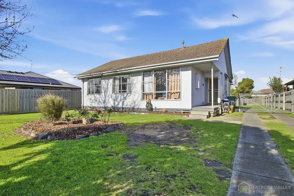 Rosedale 3房  Packed with Potential on a Generous Allotment
