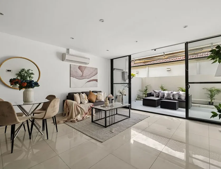 2/7-11 High Street, Canterbury, NSW 2193, 2 ਕਮਰੇ, 2 ਬਾਥਰੂਮ, Townhouse