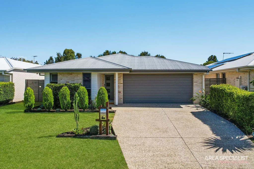 18 Seabright Circuit, Jacobs Well, QLD 4208