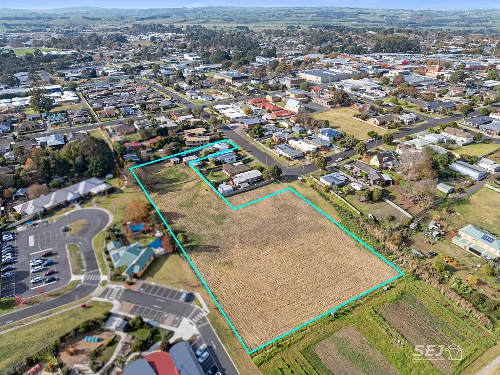 Leongatha 4 Bedroom INVESTMENT OPPORTUNITY: 1.095ha / 10,950sqm