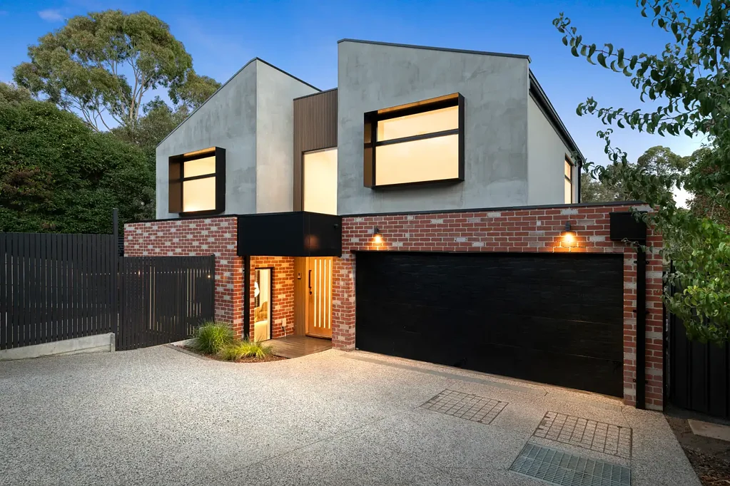 Briar Hill 4 Bedroom Striking Sophistication Meets Style & Space