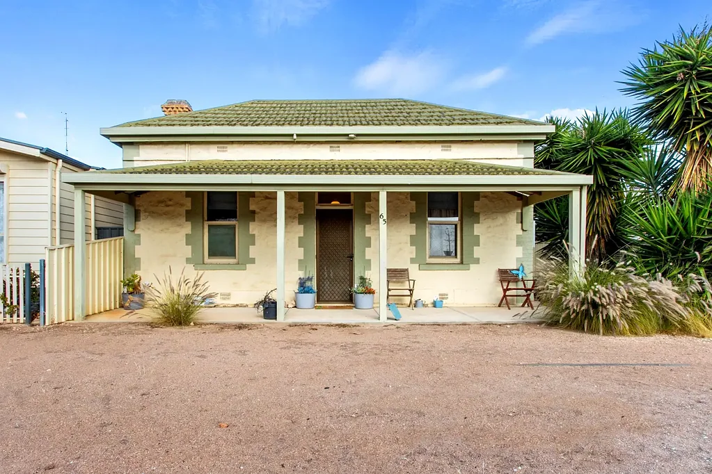 Moonta 3Habitaciones Charming C1880 Cottage with Quality Restoration & Corner Block Perks
