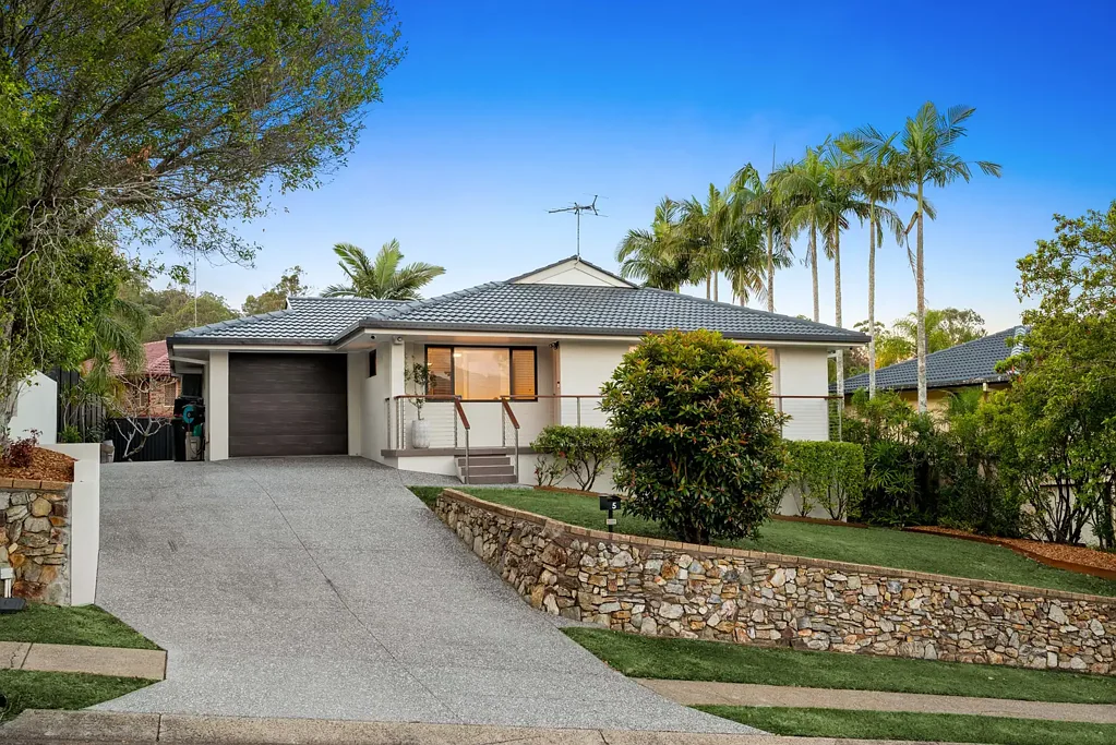 Carina Heights 3Kwarto Impeccably renovated family haven in a sought-after hillside setting